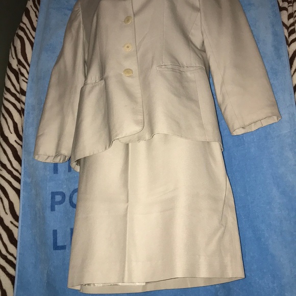 Evan Picone cream size 4 suit jacket and skirt set - Picture 2 of 5
